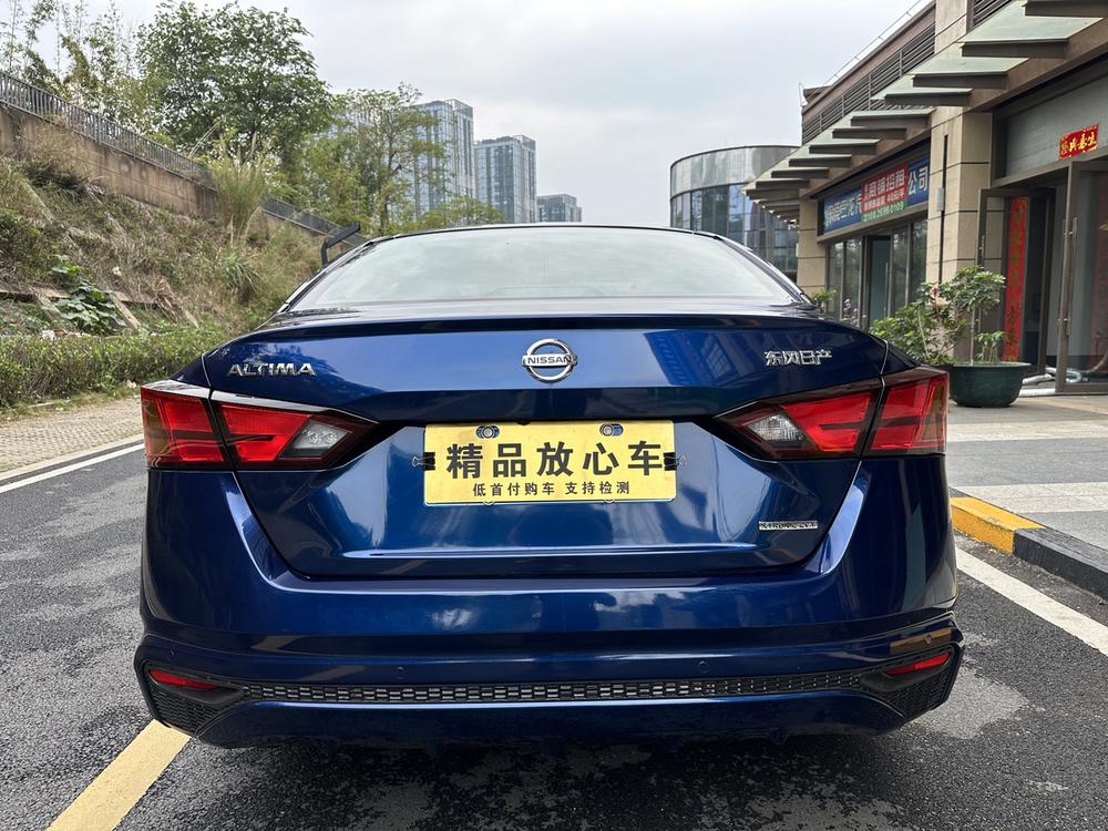 Nissan Teana