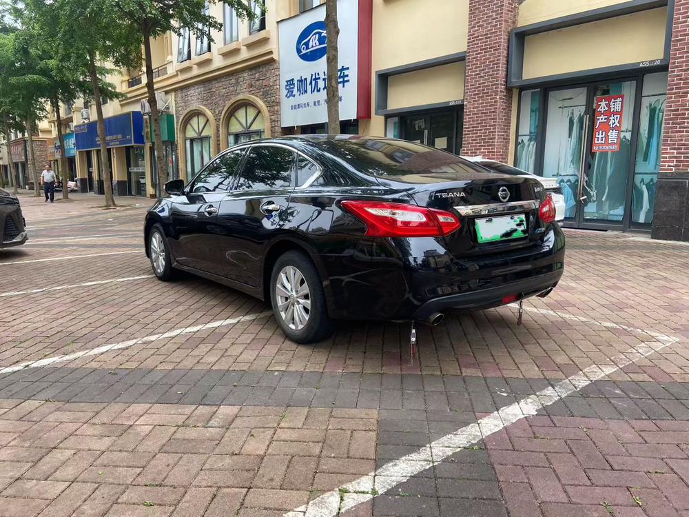 Nissan Teana