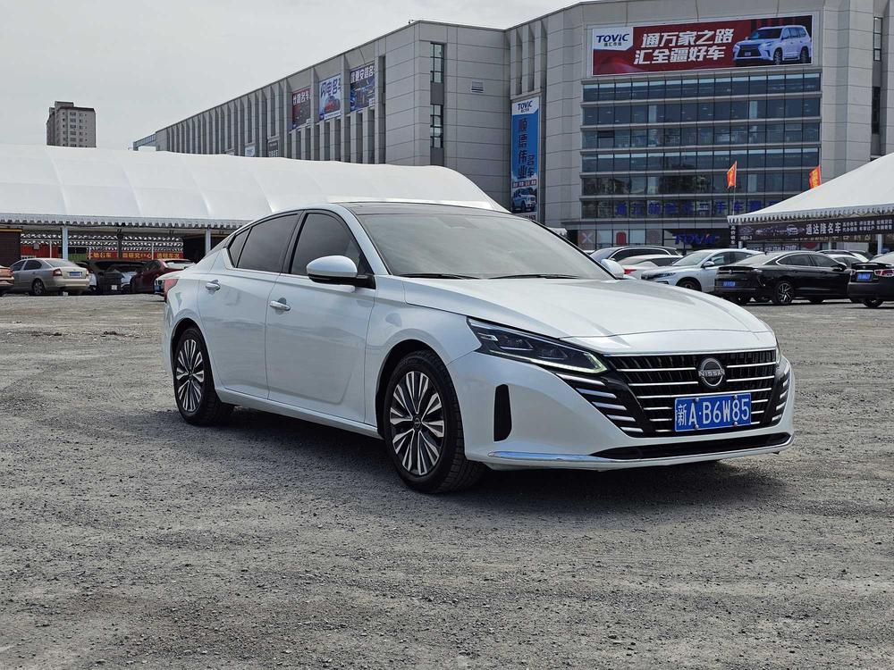 Nissan Teana