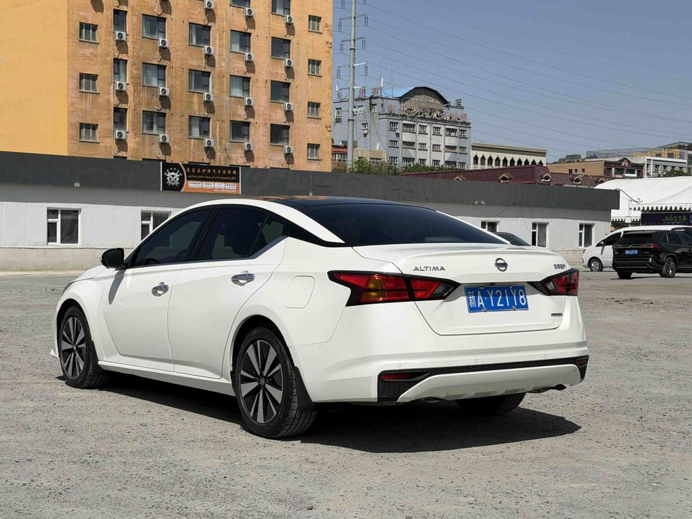 Nissan Teana