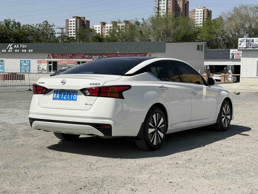 Nissan Teana