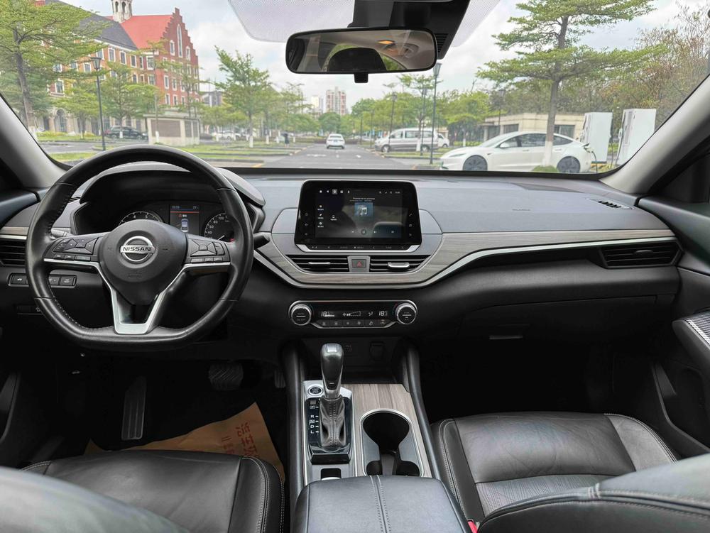 Nissan Teana