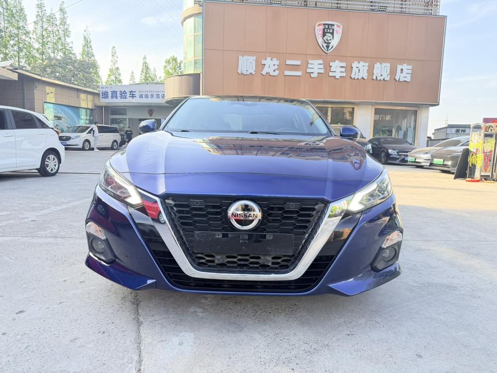 Nissan Teana