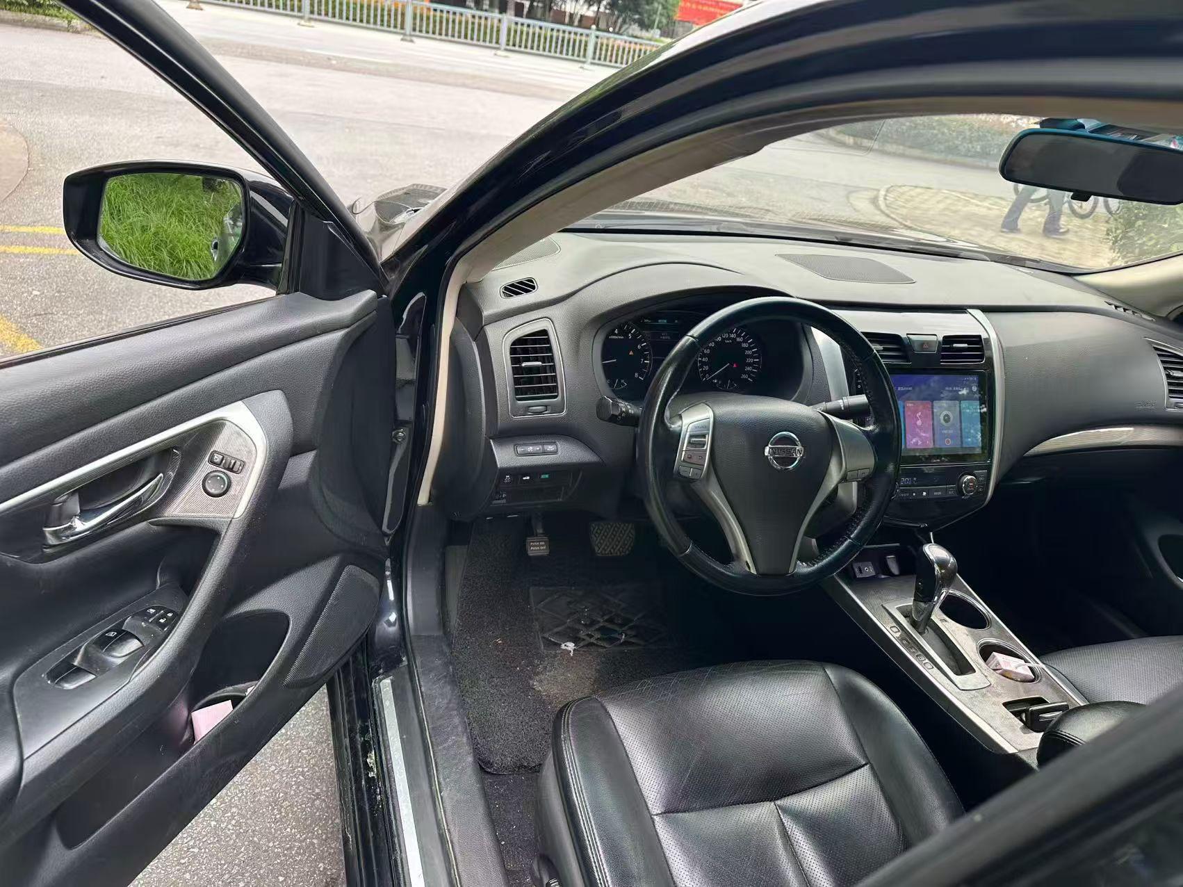 Nissan Teana