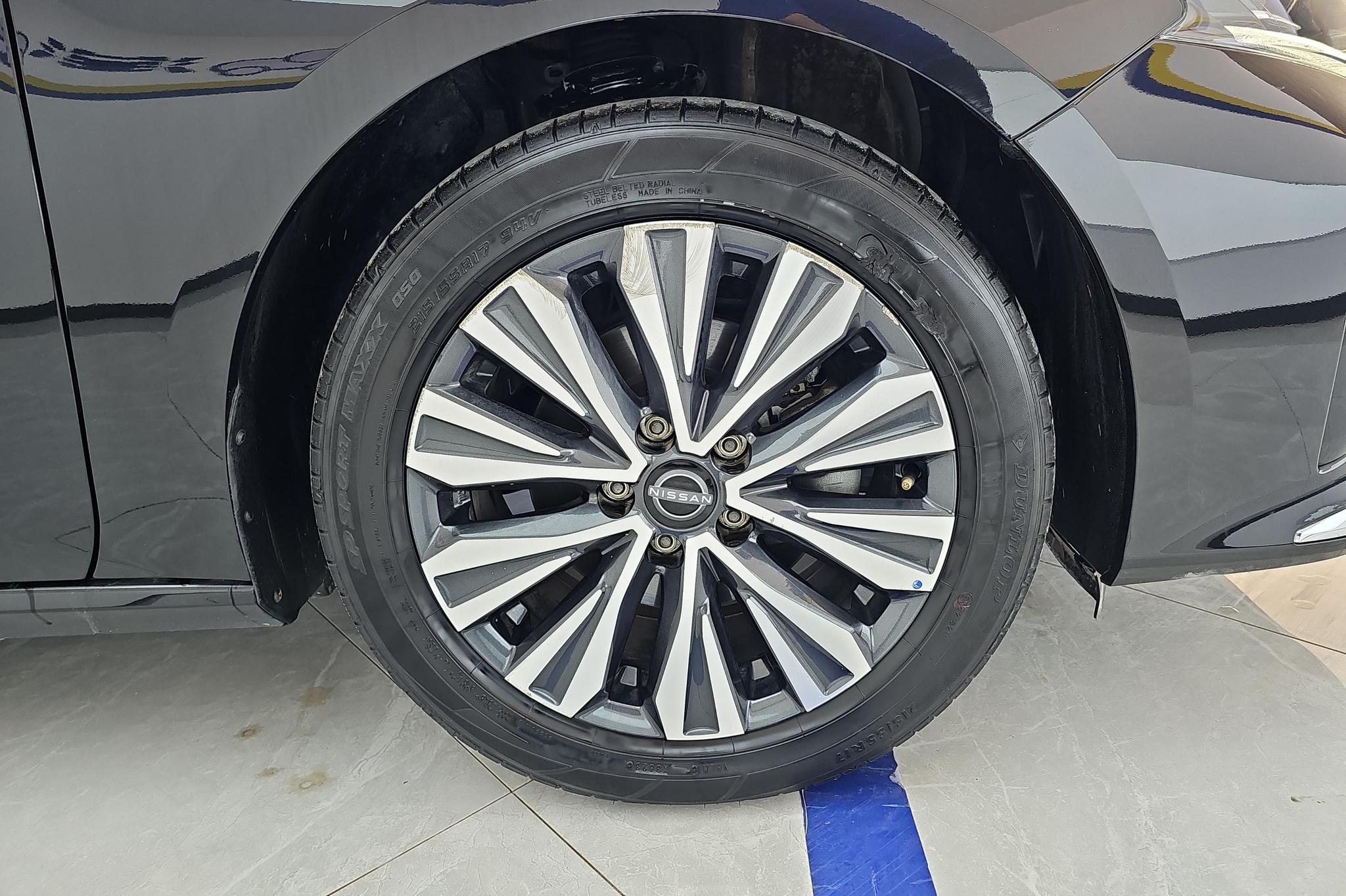Nissan Teana