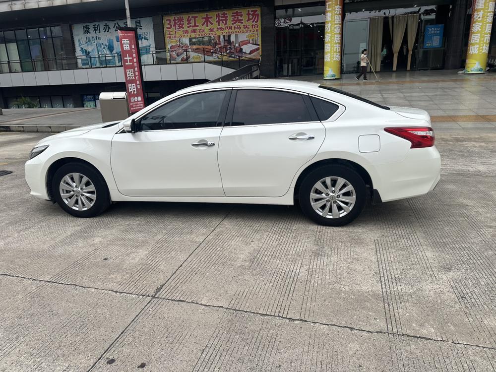 Nissan Teana