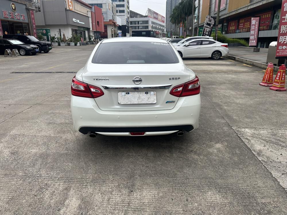 Nissan Teana