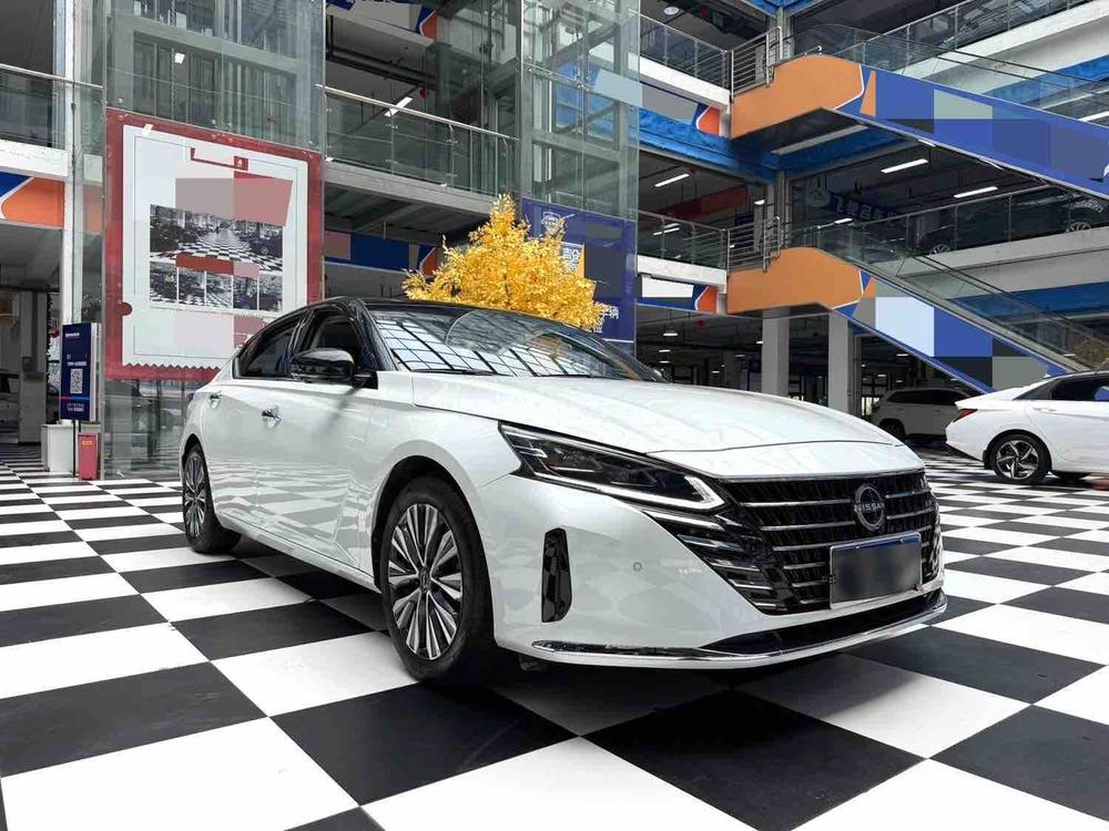 Nissan Teana