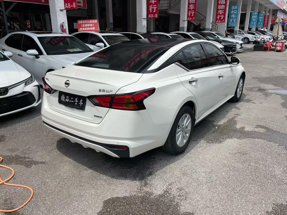 Nissan Teana