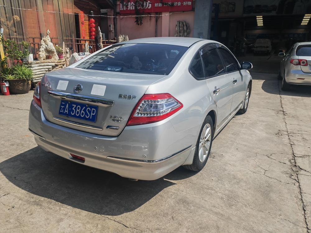Nissan Teana