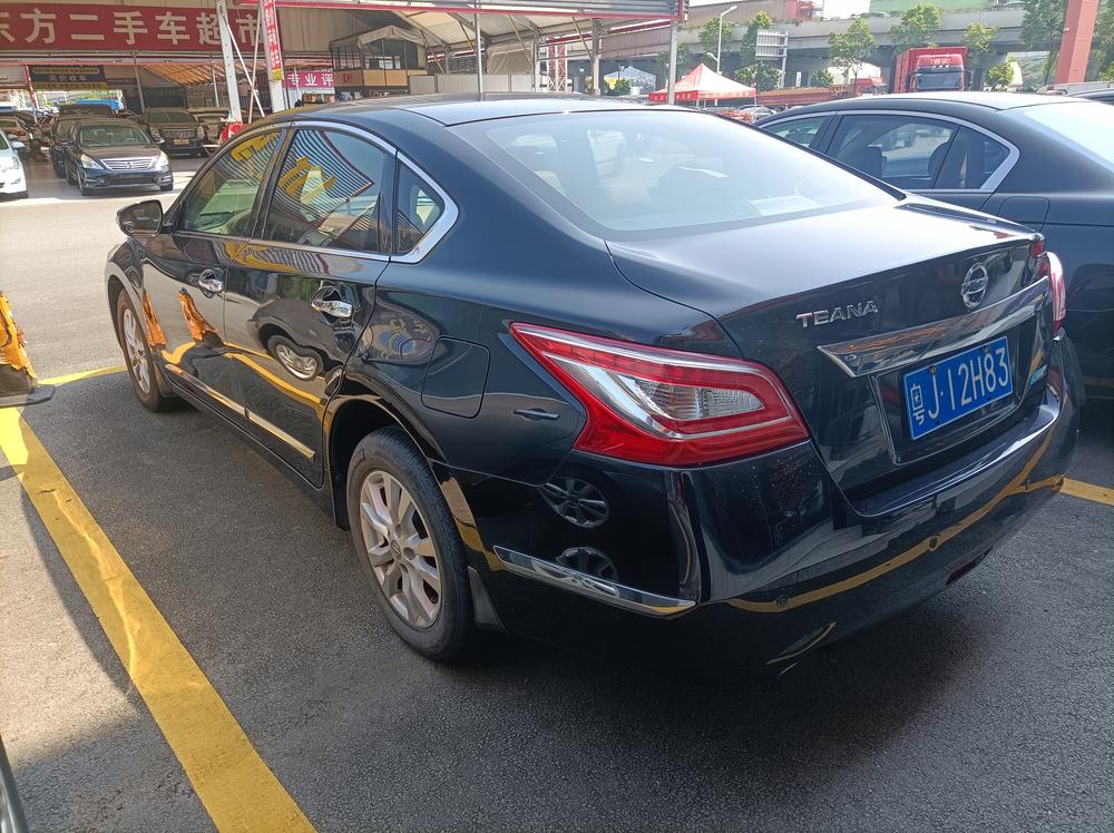 Nissan Teana