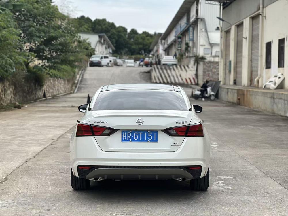 Nissan Teana