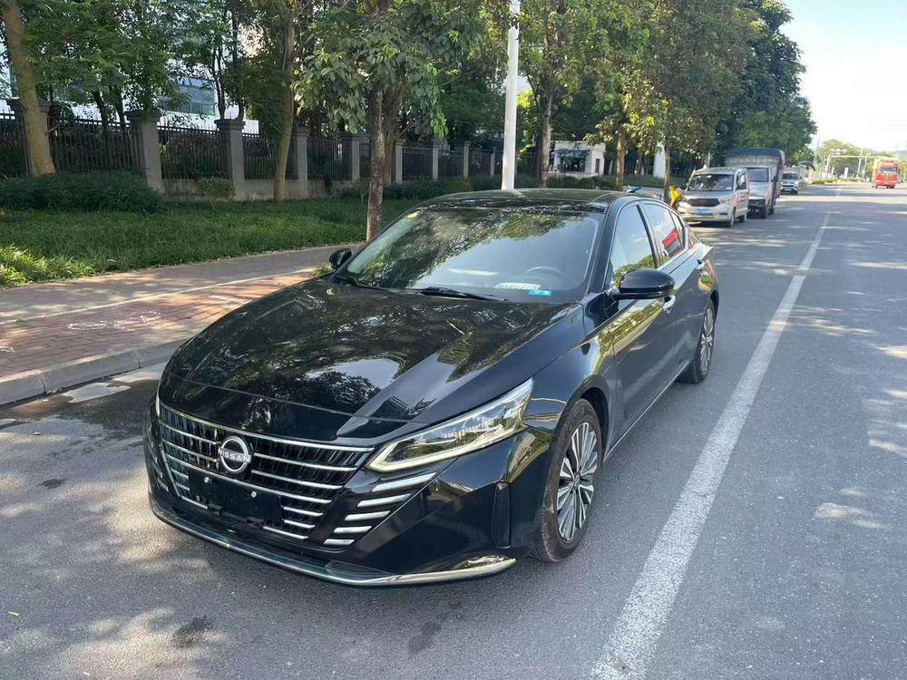 Nissan Teana
