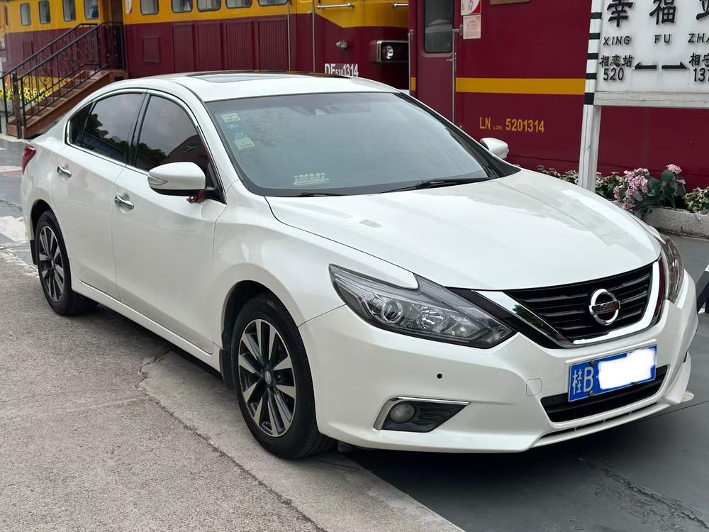 Nissan Teana