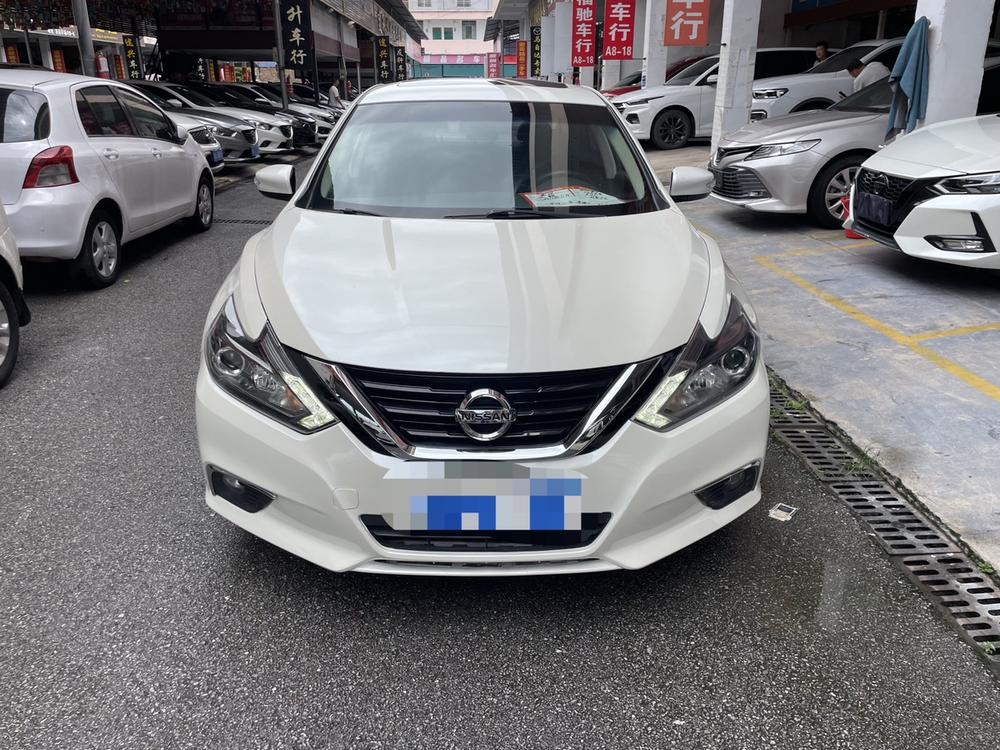 Nissan Teana