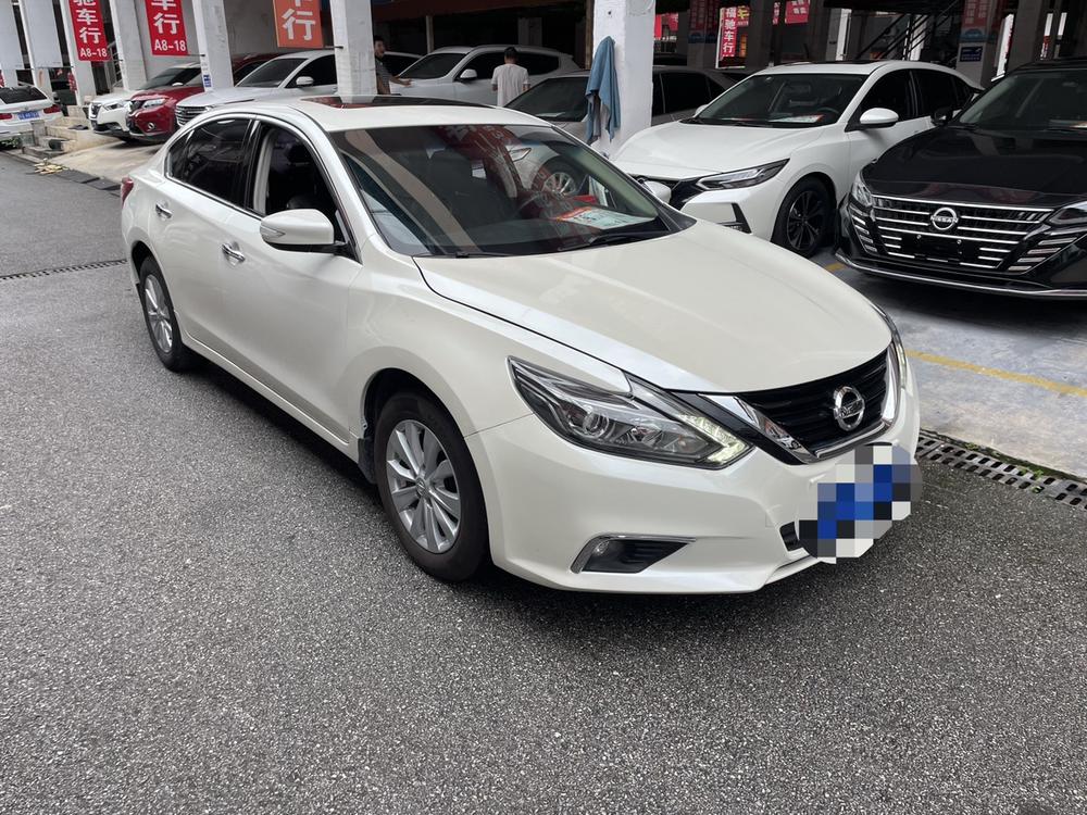 Nissan Teana