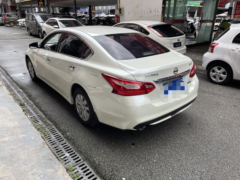 Nissan Teana