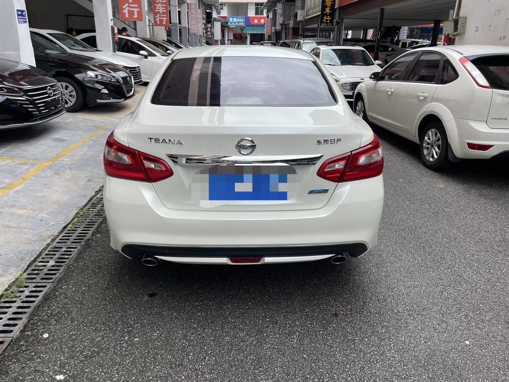 Nissan Teana