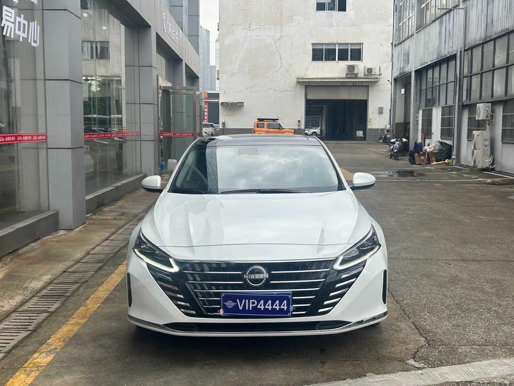 Nissan Teana
