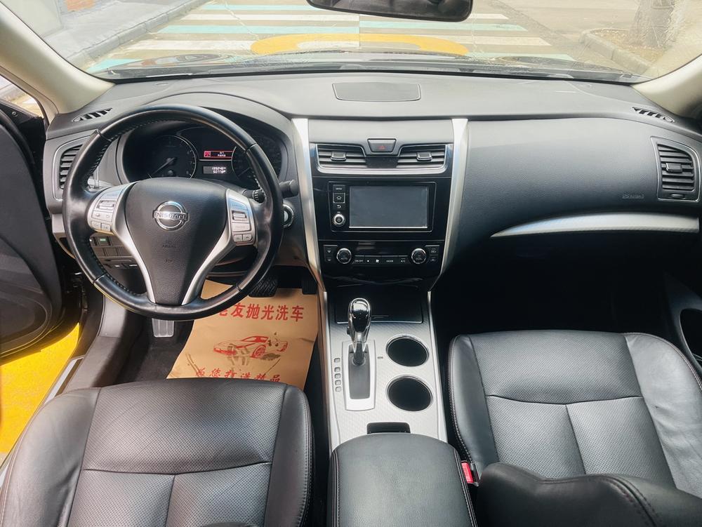 Nissan Teana