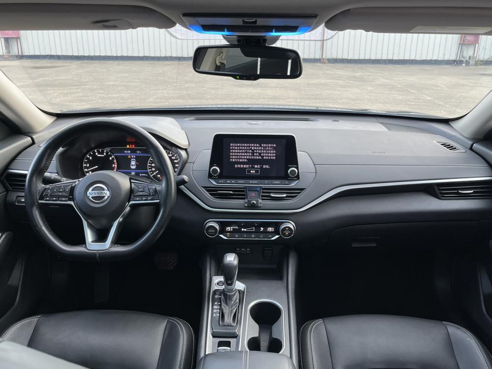 Nissan Teana