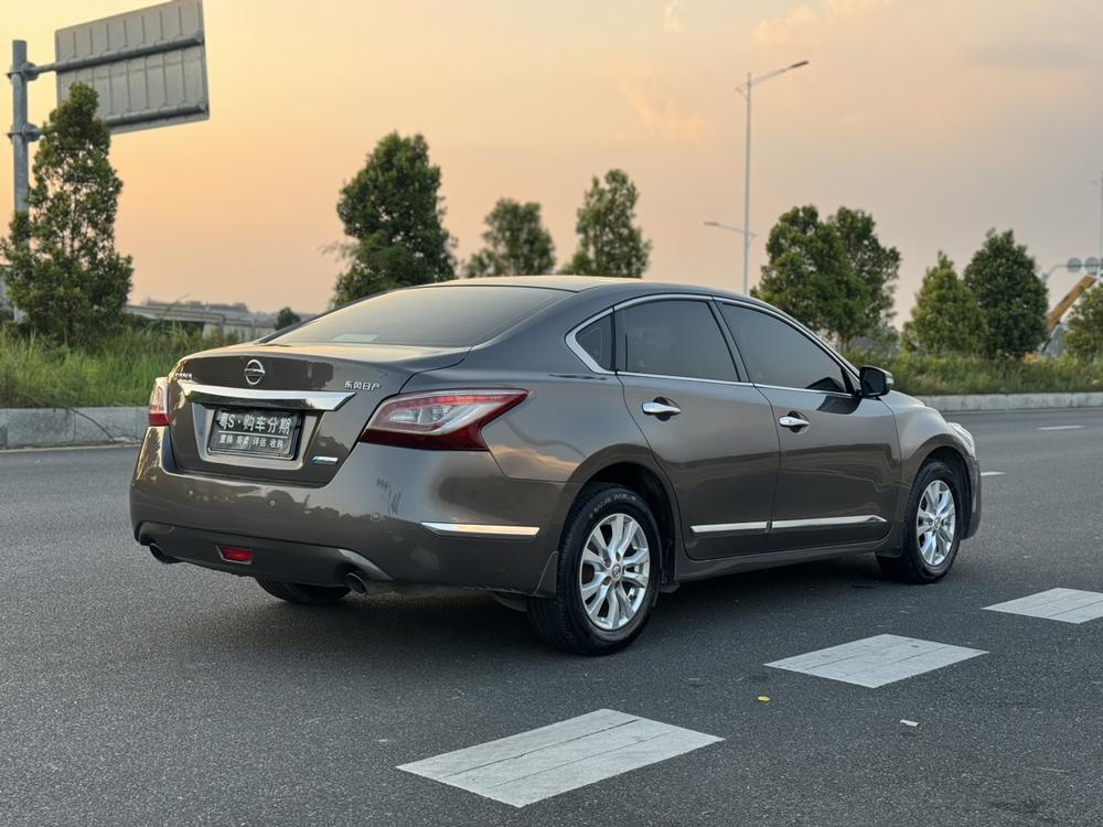 Nissan Teana