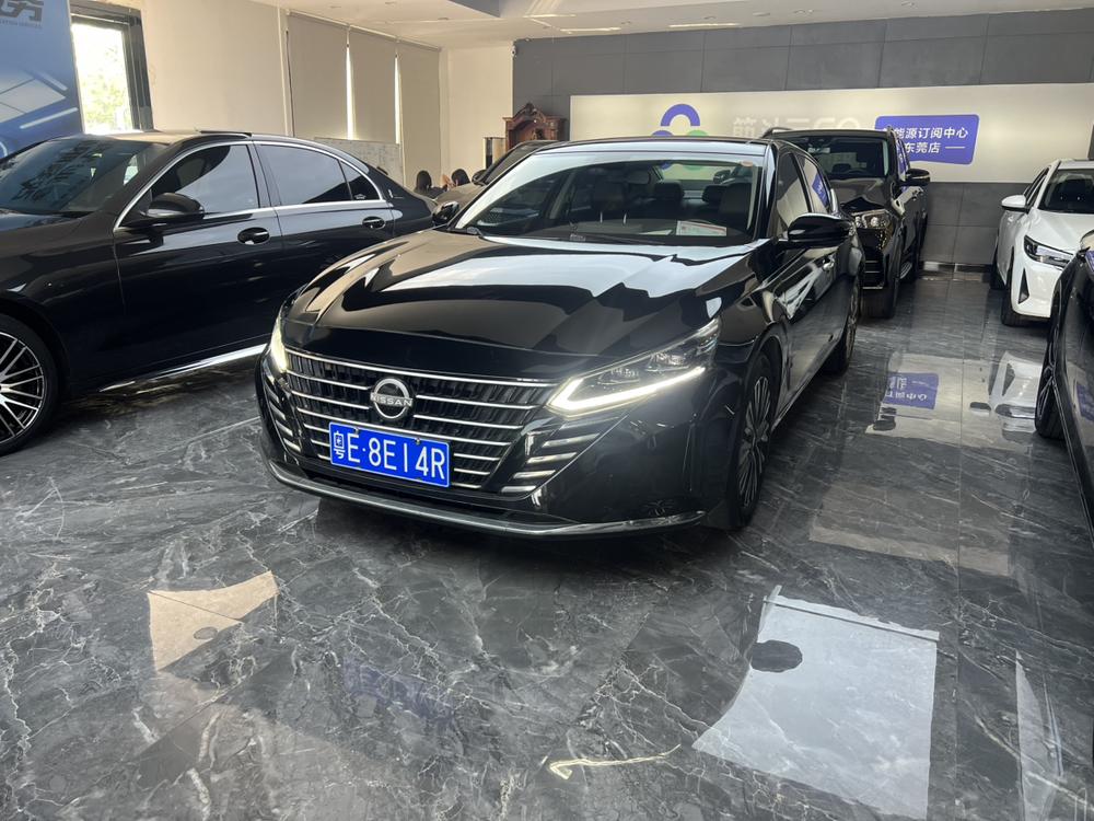 Nissan Teana