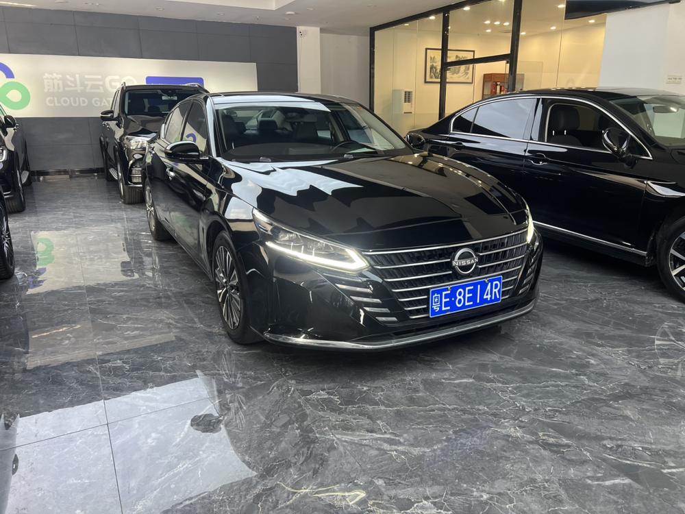 Nissan Teana