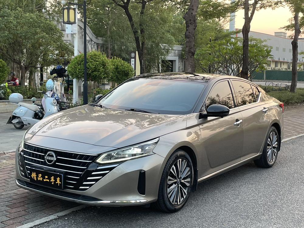 Nissan Teana