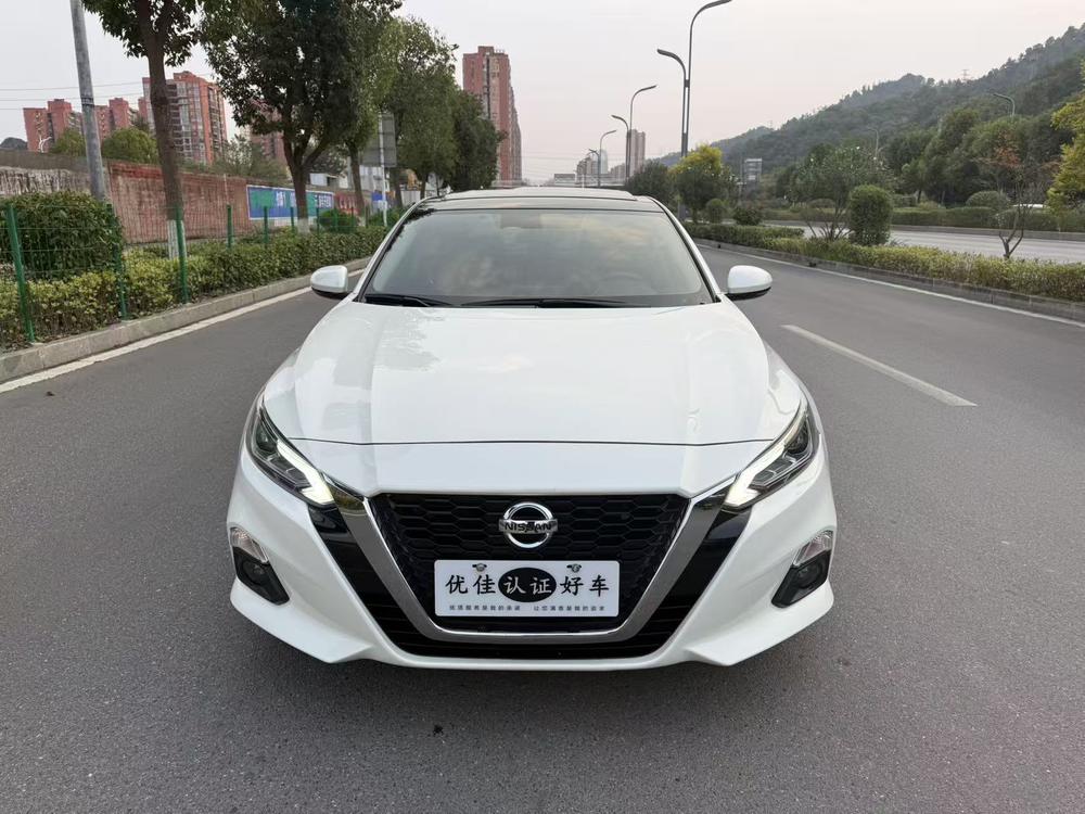 Nissan Teana