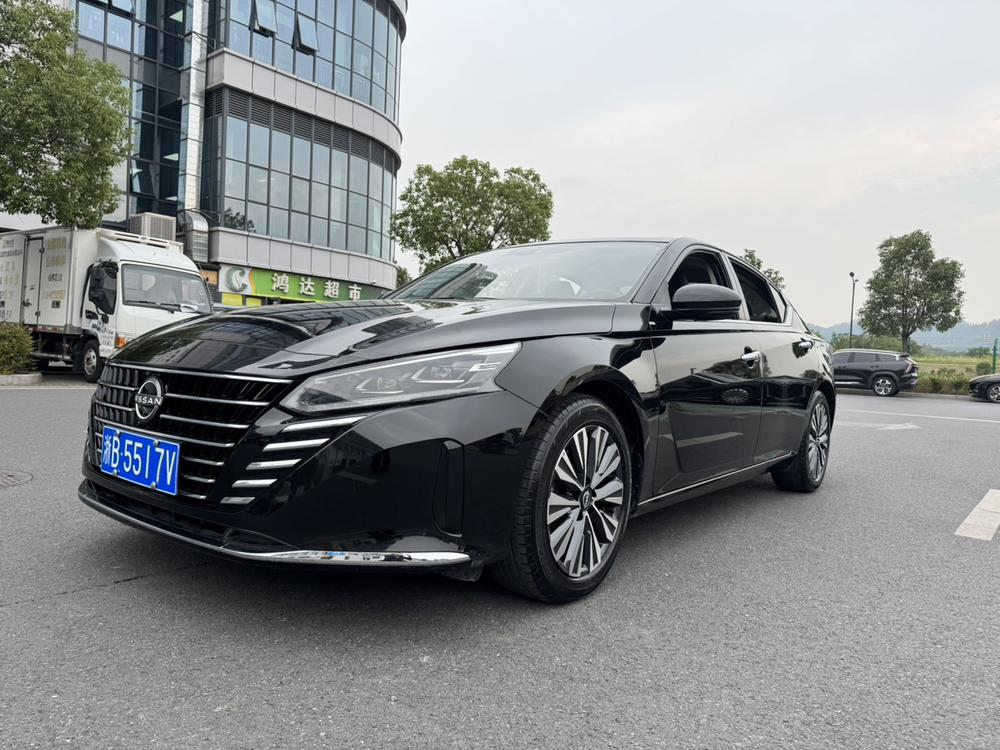 Nissan Teana