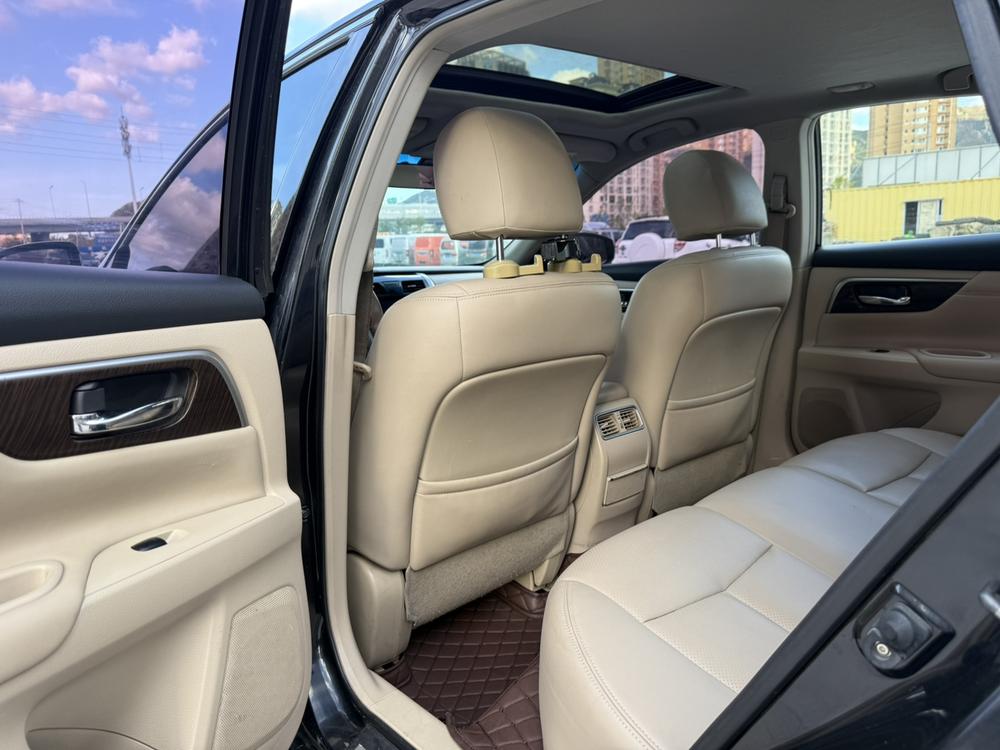 Nissan Teana