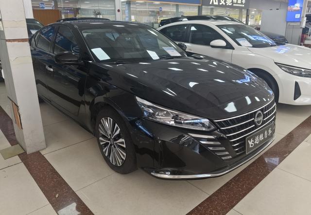 Nissan Teana