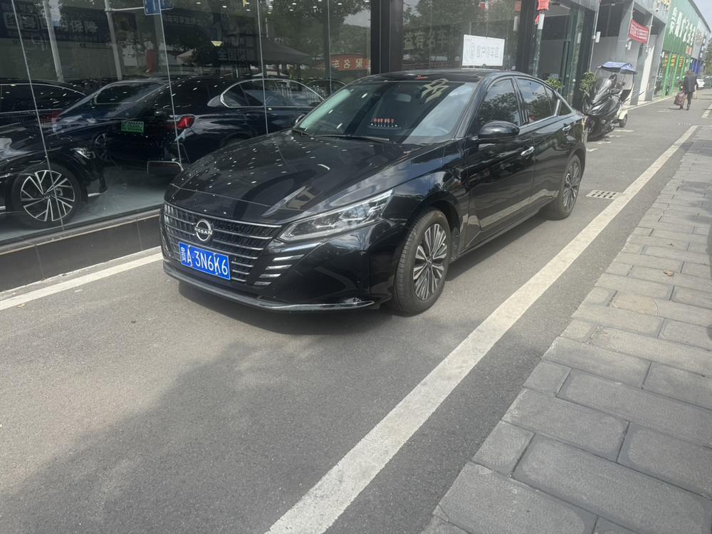 Nissan Teana