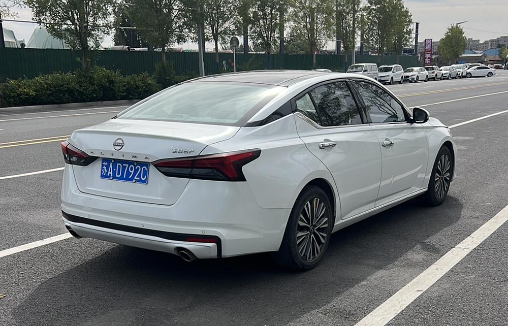 Nissan Teana