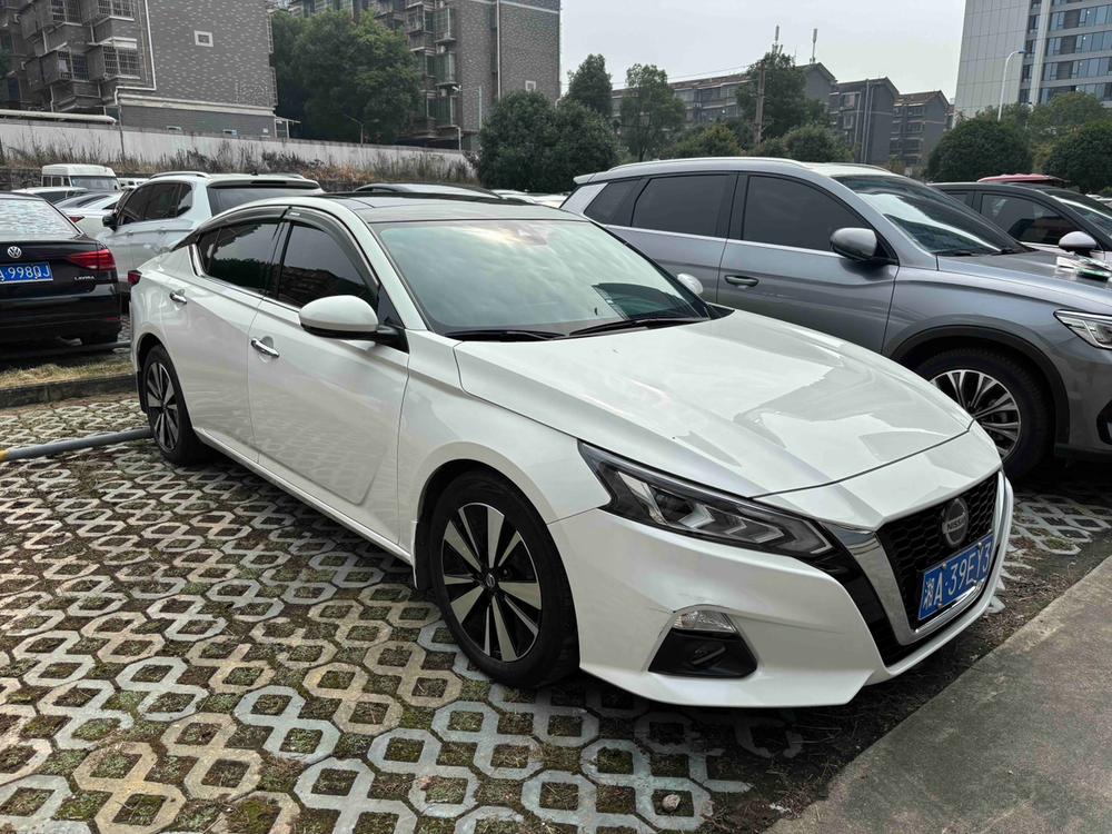Nissan Teana