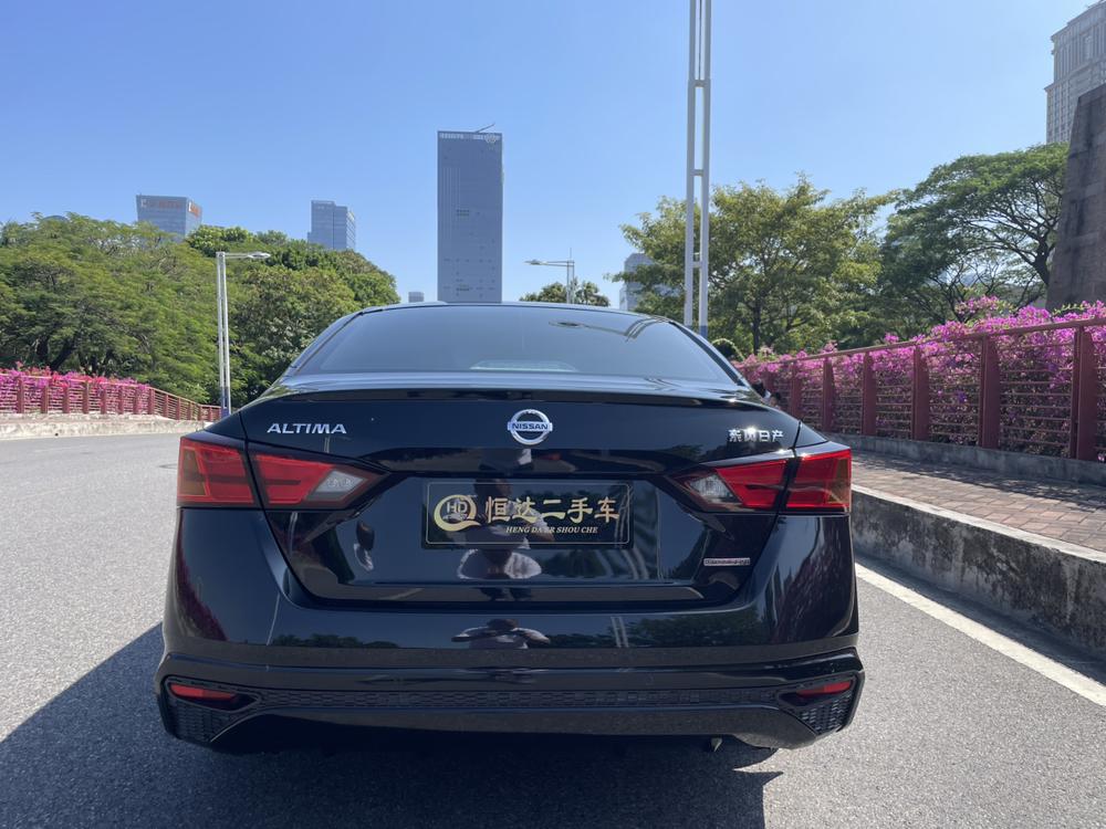 Nissan Teana