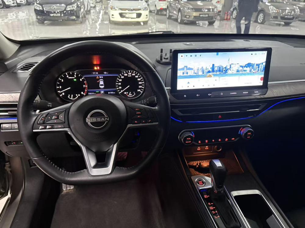 Nissan Teana
