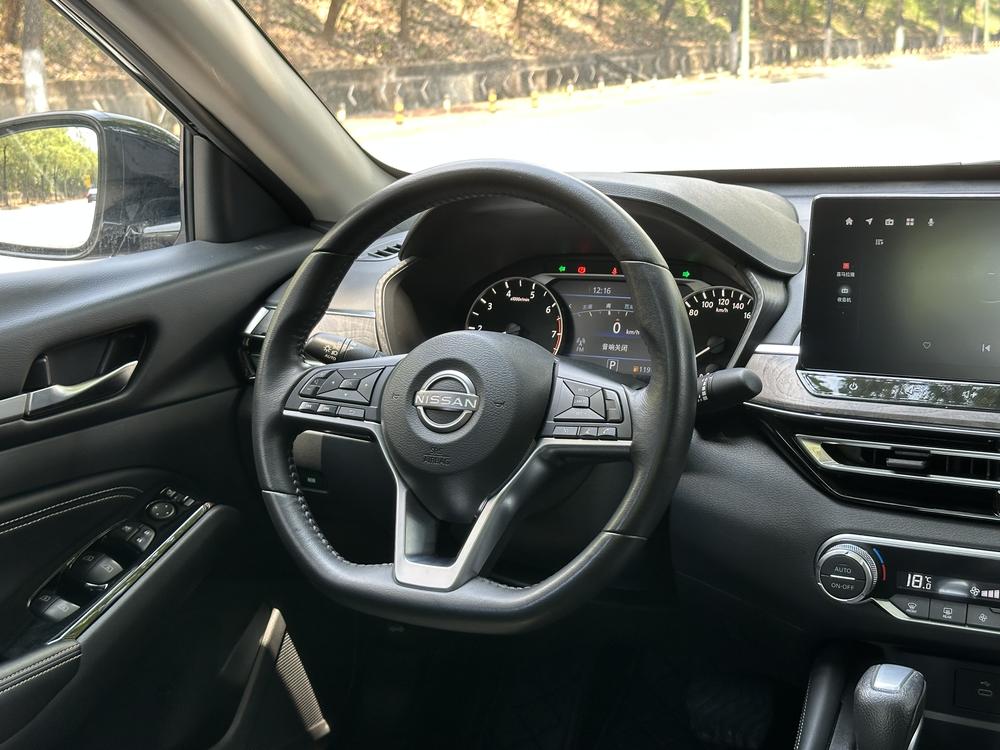 Nissan Teana