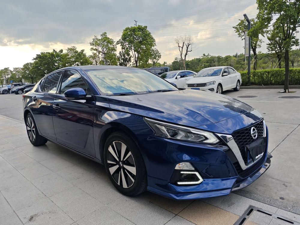 Nissan Teana