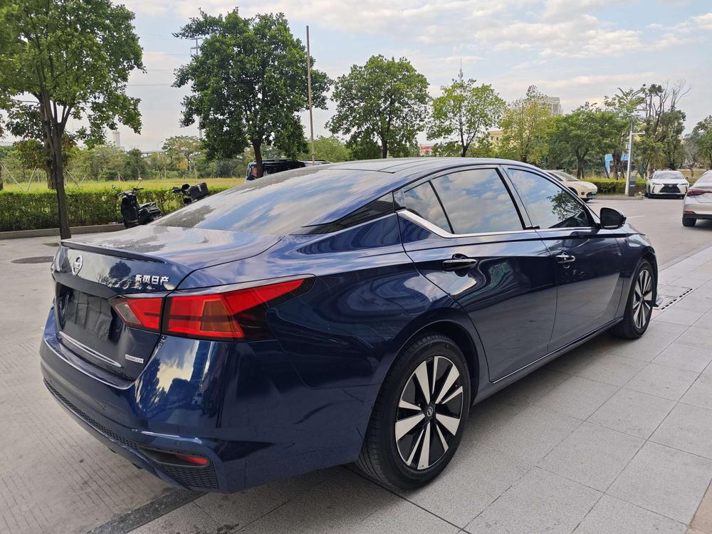 Nissan Teana
