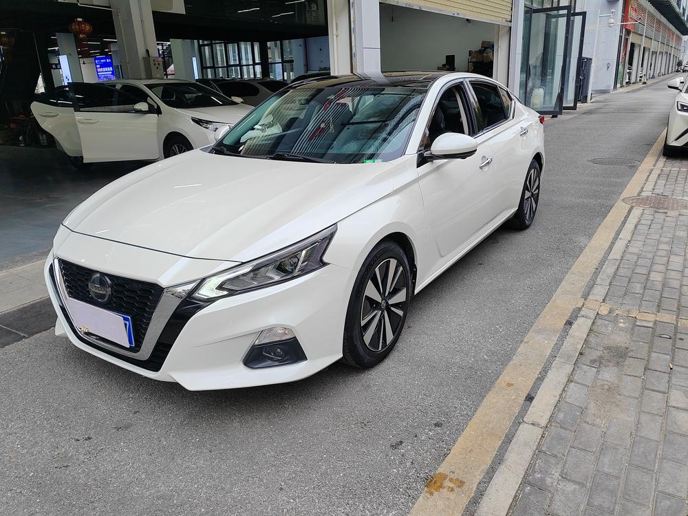 Nissan Teana