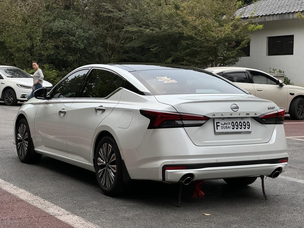 Nissan Teana