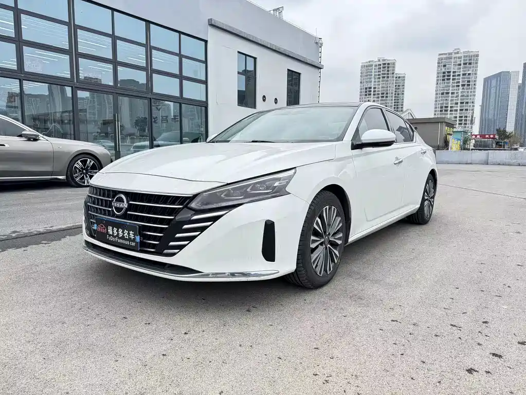 Nissan Teana