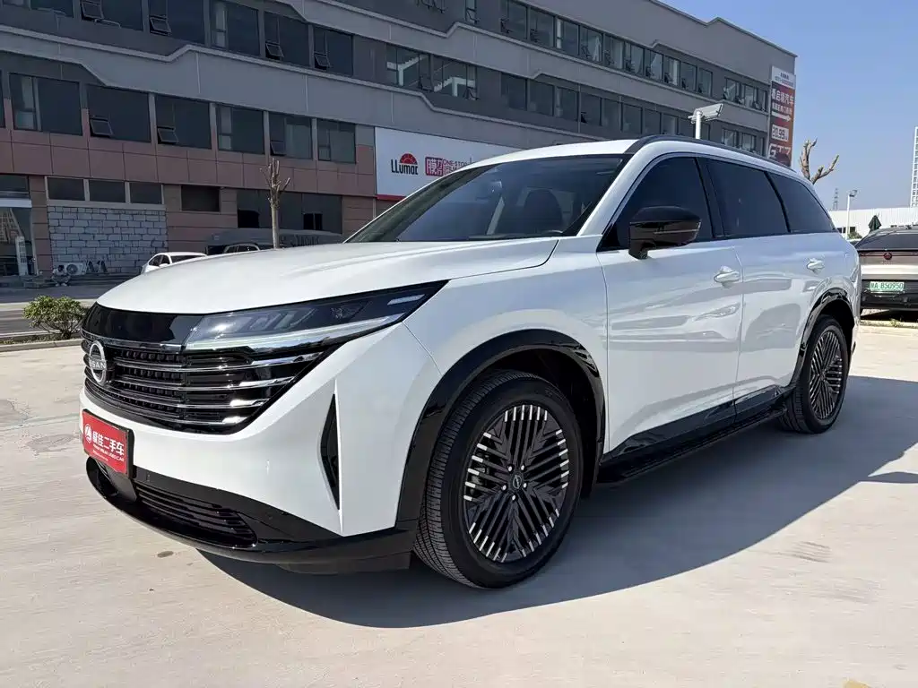 Nissan Teramont