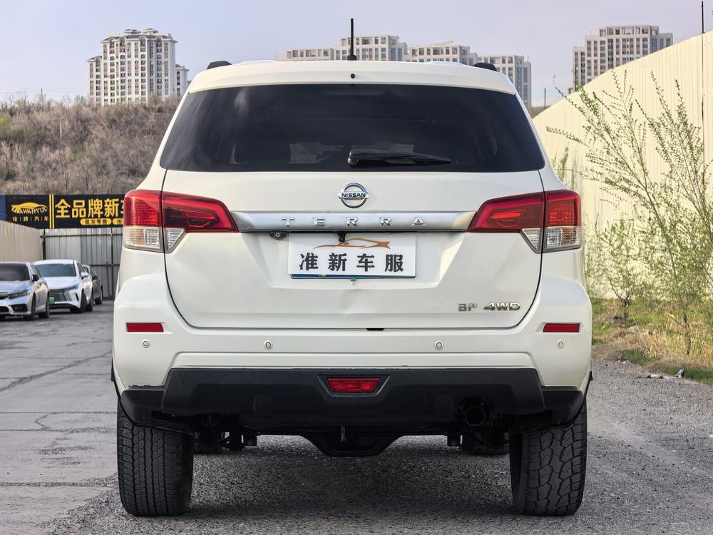 Nissan Terra