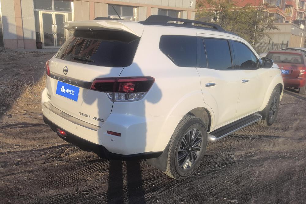 Nissan Terra