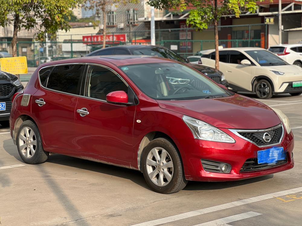 Nissan Tiida