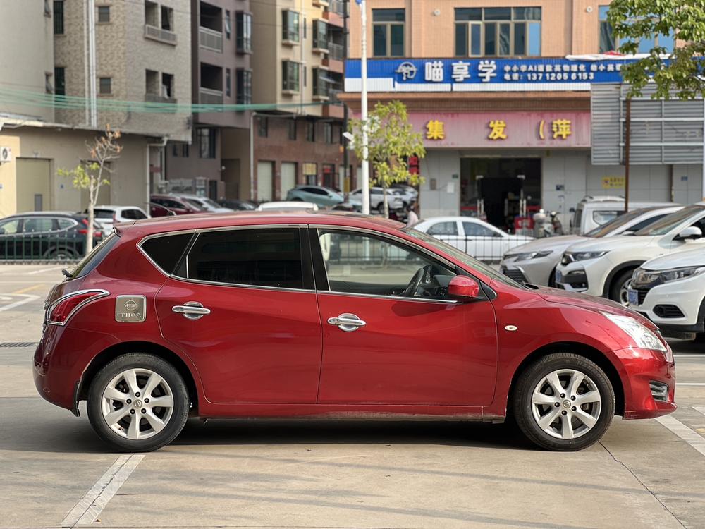 Nissan Tiida