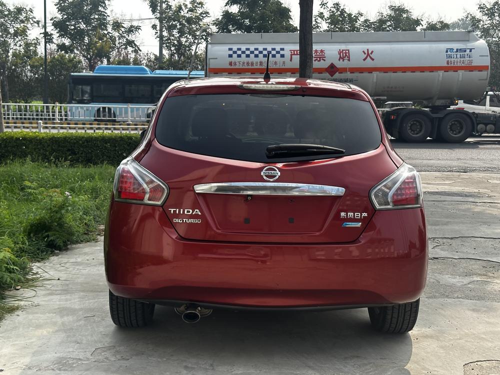 Nissan Tiida